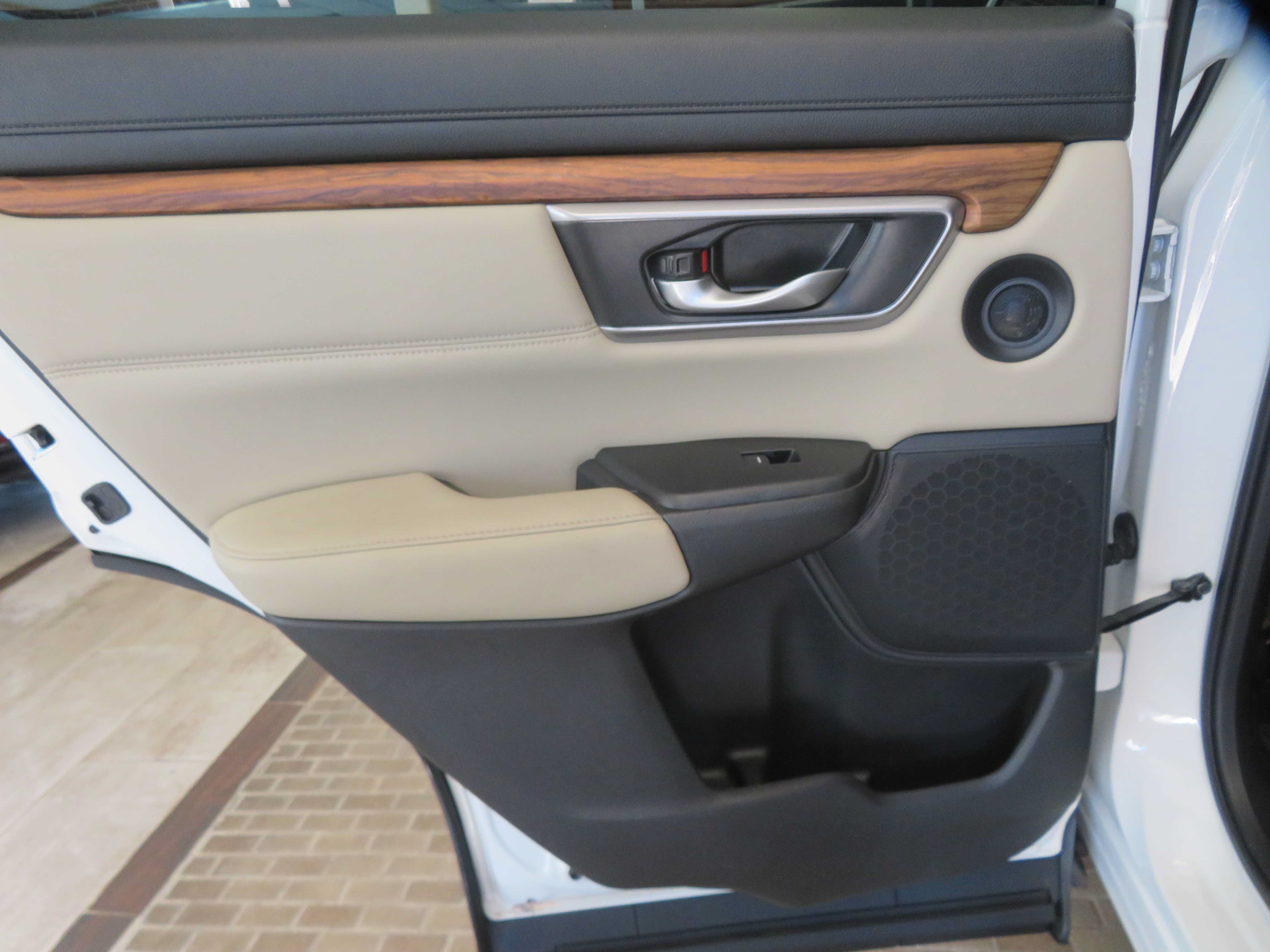 Used 2018 Honda CR-V EX-L image 17