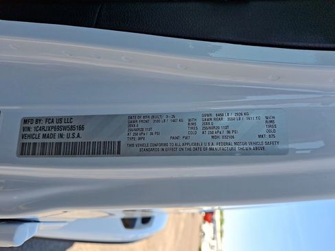 Used 2025 Jeep Wrangler Unlimited Sahara w/ Safety Group AWD/4WD image 28