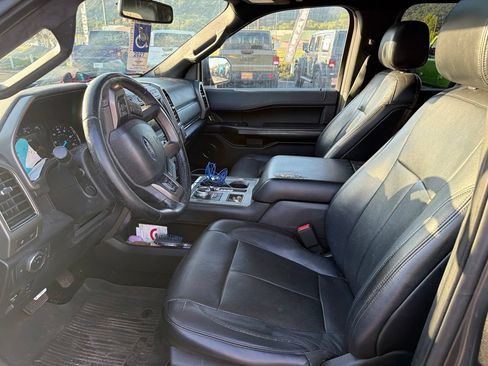 Used 2018 Ford Expedition Max XLT w/ Equipment Group 202A RWD image 9