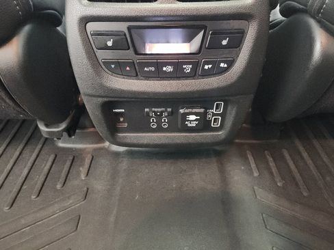 Used 2019 Honda Pilot Touring image 36