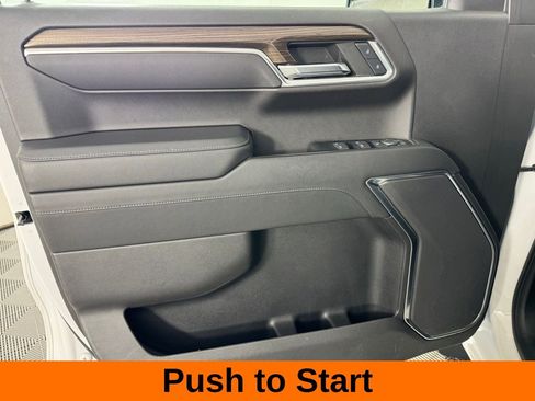 Used 2022 Chevrolet Silverado 1500 LT AWD/4WD image 10