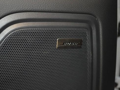 New 2026 Porsche Macan image 19