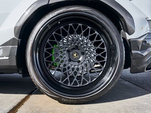 Used 2024 Lamborghini Urus Performante image 28