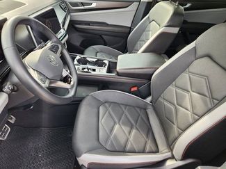 Used 2024 Volkswagen Atlas Peak Edition SEL video 4