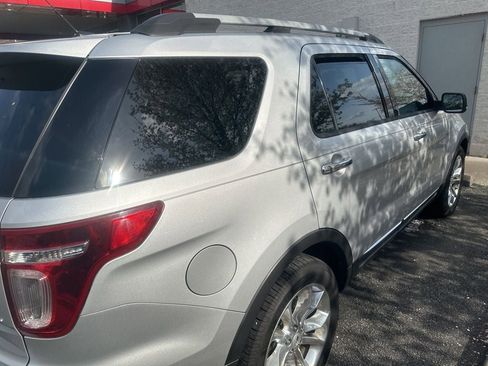 Used 2014 Ford Explorer XLT w/ Equipment Group 202A image 12