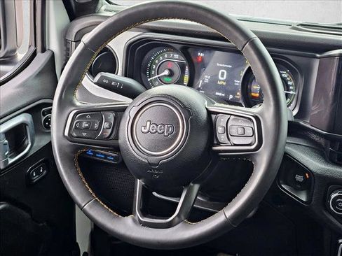 Used 2024 Jeep Wrangler Willys image 11