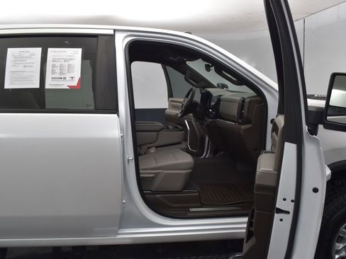 Used 2024 Chevrolet Silverado 3500 LT w/ Z71 Off-Road Package image 23