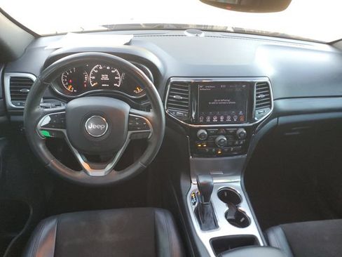 Used 2019 Jeep Grand Cherokee Altitude RWD image 11