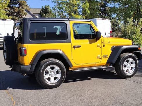 Used 2020 Jeep Wrangler Sport AWD/4WD image 9