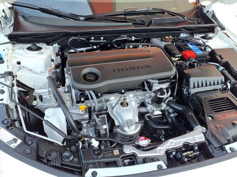 Used 2025 Honda Civic Sport image 25