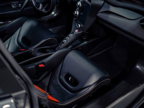 Used 2021 McLaren 765LT RWD image 39