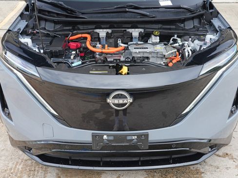 Used 2025 Nissan Ariya FWD image 7
