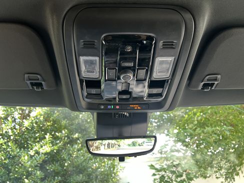 New 2026 Chevrolet Tahoe High Country AWD/4WD image 33
