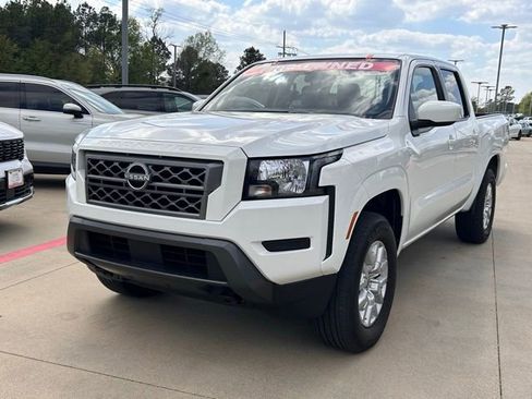 Used 2023 Nissan Frontier SV image 3