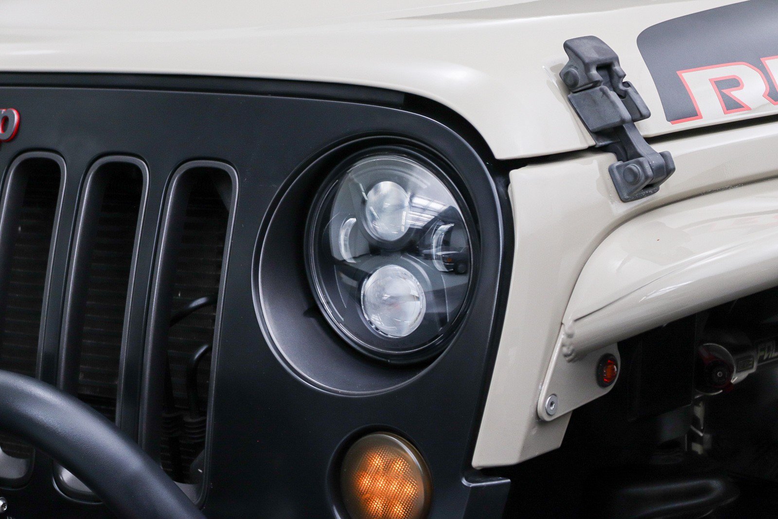 Used 2018 Jeep Wrangler Unlimited Rubicon AWD/4WD image 9