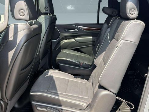 Used 2022 Cadillac Escalade ESV Premium Luxury RWD image 14
