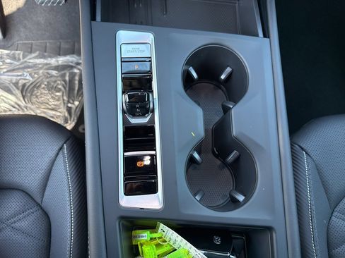 New 2026 Volkswagen Atlas Cross Sport SE image 39