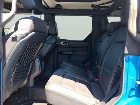 Used 2025 Ford Bronco Badlands AWD/4WD image 14