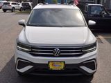 Used 2022 Volkswagen Tiguan SE image 3