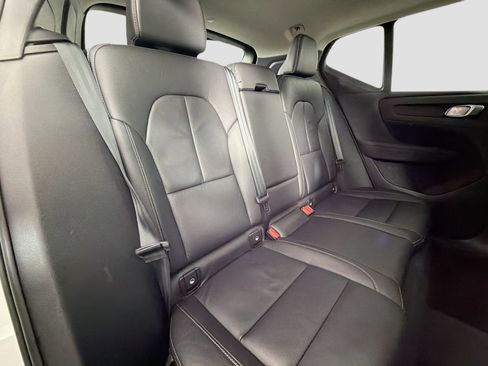 Certified 2023 Volvo XC40 B5 Plus image 27