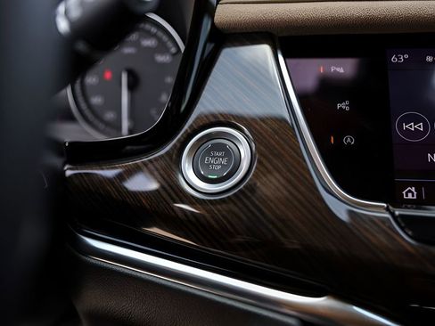 Used 2023 Cadillac XT6 Premium Luxury w/ Platinum Package FWD image 22