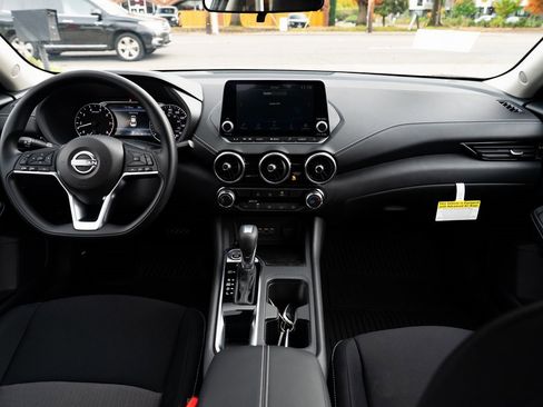 New 2025 Nissan Sentra SV w/ Trunk Package image 8