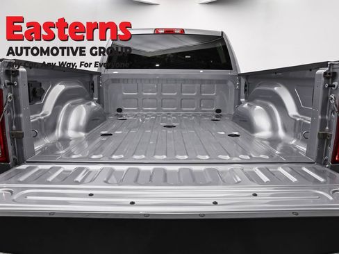 Used 2024 RAM 2500 Big Horn AWD/4WD image 9