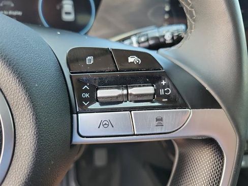 Used 2025 Hyundai Elantra SEL FWD image 18