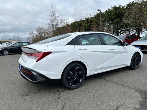 New 2026 Hyundai Elantra SEL Sport Premium FWD image 6