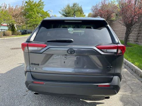 Used 2023 Toyota RAV4 XLE Premium AWD/4WD image 5