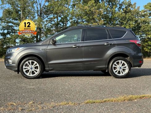 Used 2017 Ford Escape SE w/ Equipment Group 201A image 53