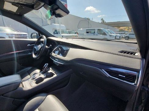 Used 2023 Cadillac XT4 Luxury w/ Cold Weather Package image 27