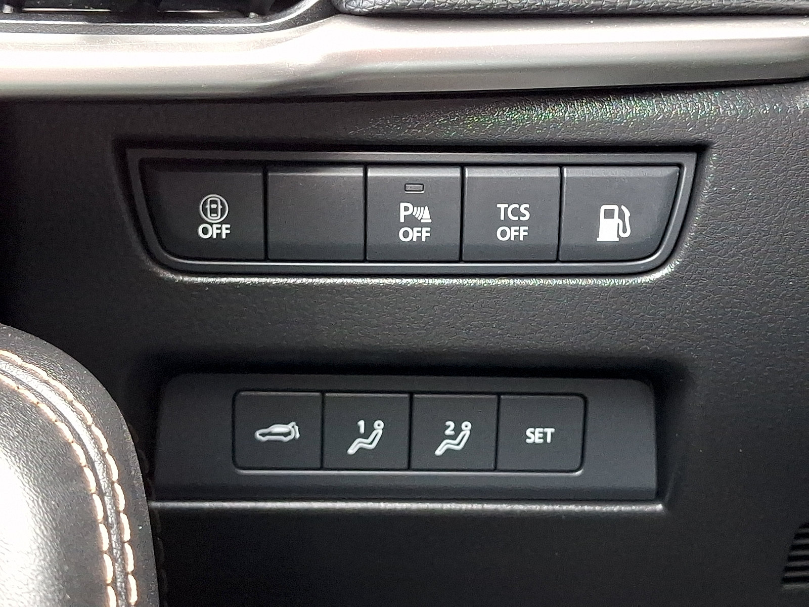 Certified 2024 MAZDA CX-90 Plug-In Hybrid w/ Premium Pkg AWD/4WD image 29
