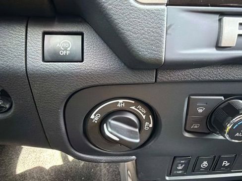 New 2026 Nissan Frontier SV AWD/4WD image 32