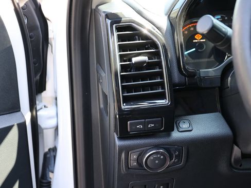 Used 2019 Ford F150 Lariat w/ Equipment Group 502A Luxury AWD/4WD image 20