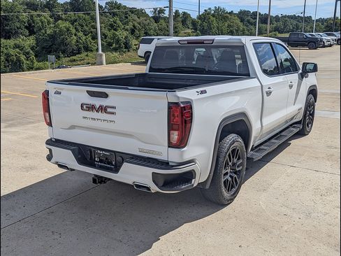 Used 2020 GMC Sierra 1500 Elevation w/ Elevation Value Package AWD/4WD image 7