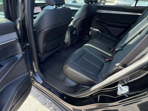 Used 2024 Jeep Wagoneer Launch Edition image 25