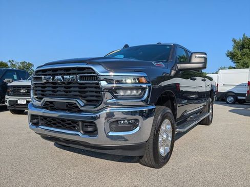Used 2026 RAM 2500 Big Horn AWD/4WD image 1