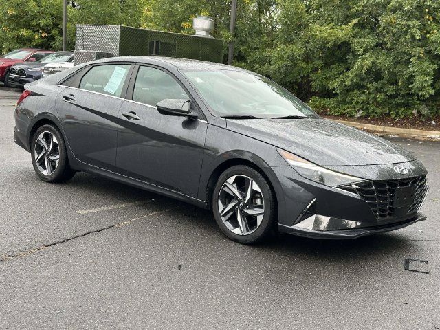 Used 2021 Hyundai Elantra SEL w/ Convenience + Premium Package FWD image 1