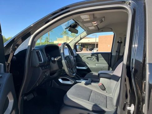 Used 2022 Nissan Frontier SV RWD image 12