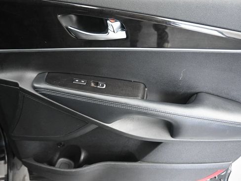 Used 2017 Kia Sorento AWD image 38