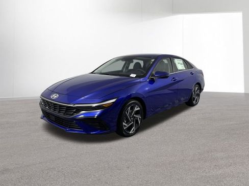 Used 2025 Hyundai Elantra Limited FWD image 44