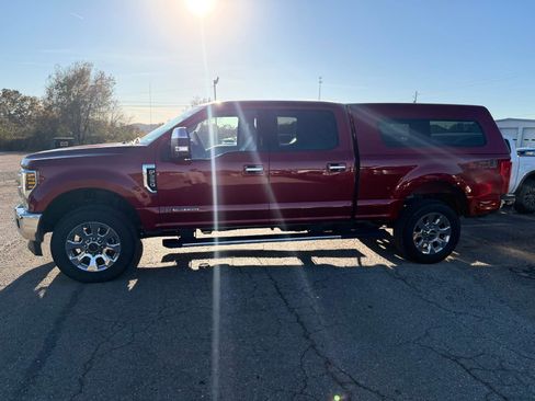 Used 2018 Ford F250 Lariat w/ Chrome Package image 6
