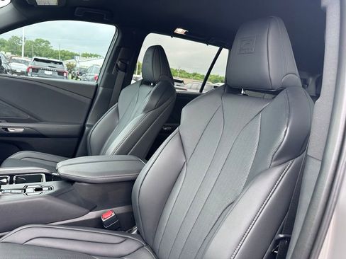 Used 2025 Lexus TX 500h AWD w/ Technology Package image 14