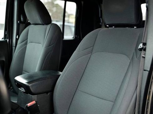 Used 2021 Jeep Gladiator Willys image 21