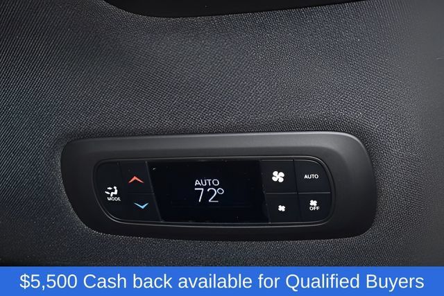 New 2026 Chrysler Pacifica Select FWD image 29