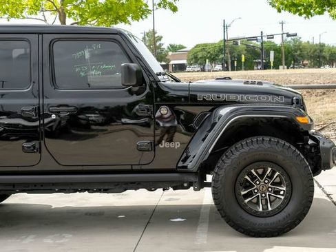 Used 2024 Jeep Wrangler Unlimited Rubicon 392 AWD/4WD image 9