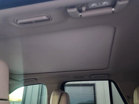 Used 2019 Lincoln Navigator Reserve image 22