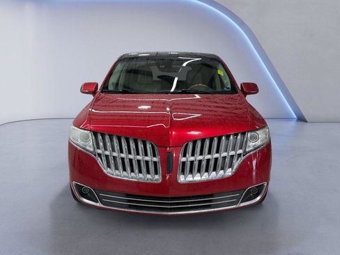 Used 2010 Lincoln MKT 2WD image 8