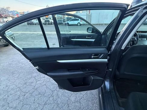 Used 2013 Subaru Legacy 2.5i Premium image 17